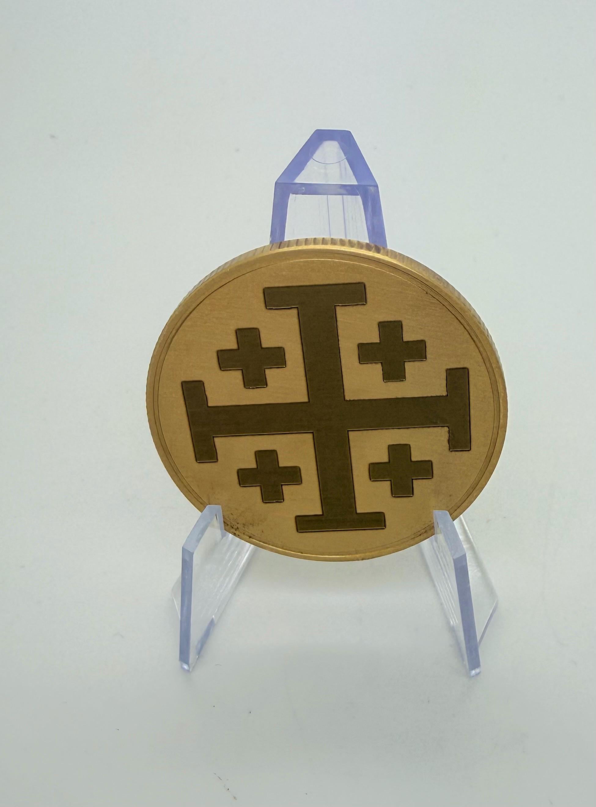 The Jerusalem cross engraved challenge coin made from brass or alloy comes with display stand