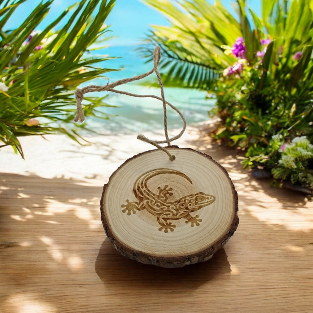 Gecko handmade engraved on natural pine wood slice with the bark great decoration for the Christmas tree comes ready to hung gift box